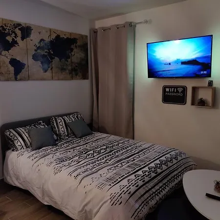 Studio 1 Moderne Et Cosy A 1,7 Km Des Plages * Fréjus
